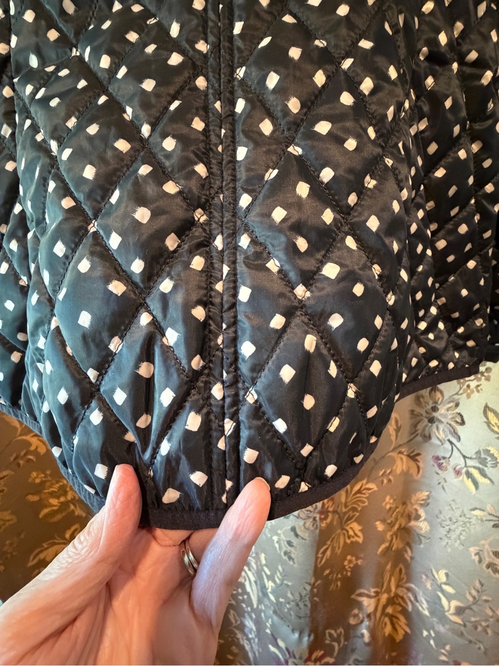 Landsend Quilted Pimaloft Black With WhiteDot Print Packable EUC Women’s Medium - Picture 11 of 15